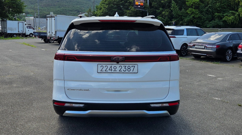 car KIA Carnival id56973 photo #4