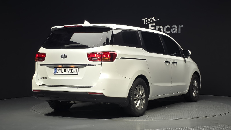 car KIA Carnival id56984 photo #2