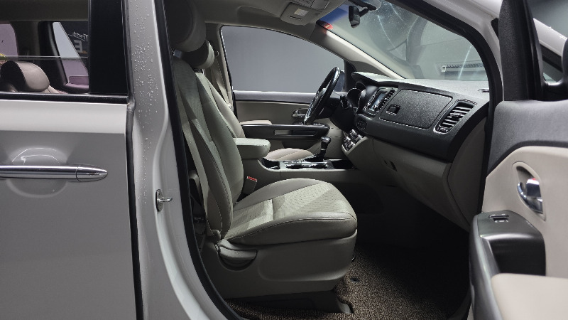 car KIA Carnival id57053 photo #12