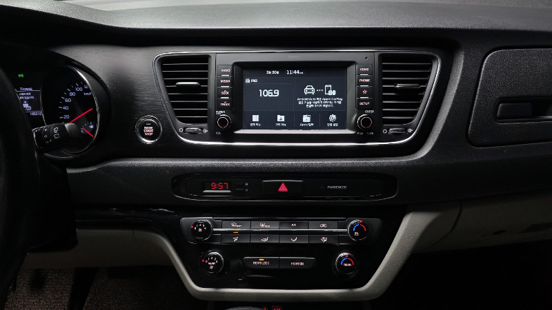 car KIA Carnival id57053 photo #14
