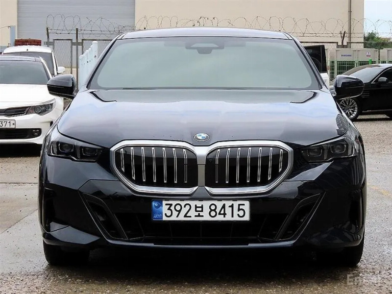 car BMW 5 Series id57128 main photo