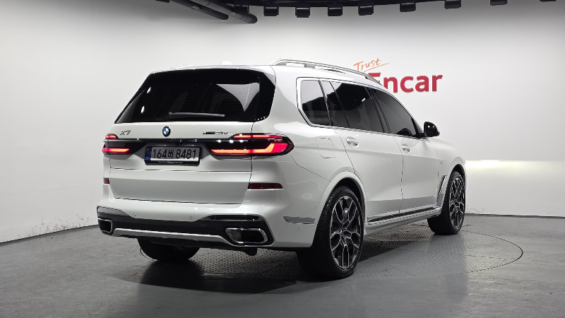 car BMW X7 id57150 photo #2