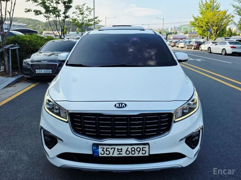 car KIA Carnival id57259 photo #2