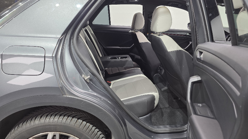 car Volkswagen T-Roc id57280 photo #12