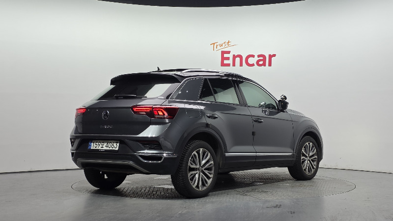 car Volkswagen T-Roc id57280 photo #2