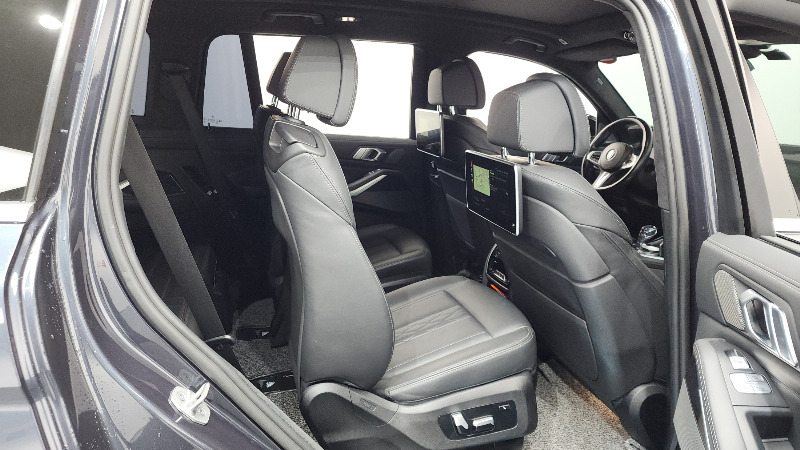 car BMW X7 id57295 photo #12