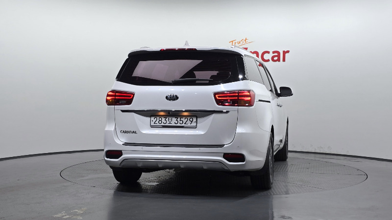 car KIA Carnival id57408 photo #4