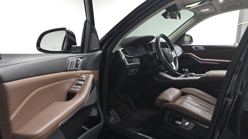 car BMW X7 id57459 photo #10