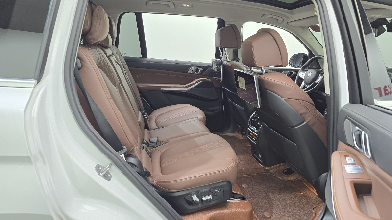 car BMW X7 id57507 photo #12