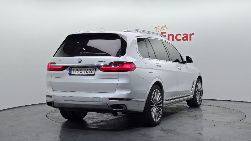 car BMW X7 id57507 photo #2