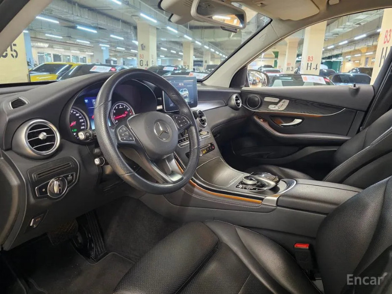 car Mercedes Benz GLC id57590 photo #16