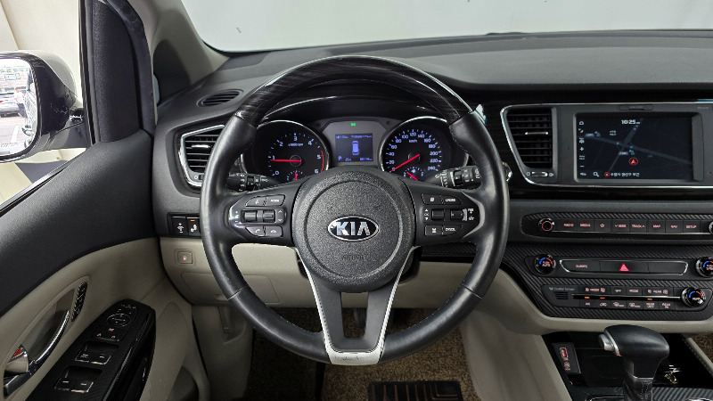 car KIA Carnival id57656 photo #13
