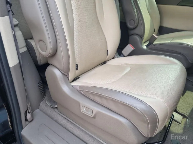 car KIA Carnival id57657 photo #14
