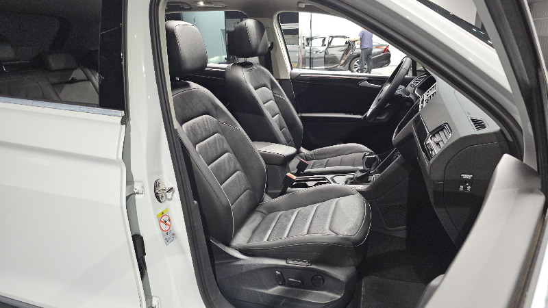 car Volkswagen Tiguan id57726 photo #12
