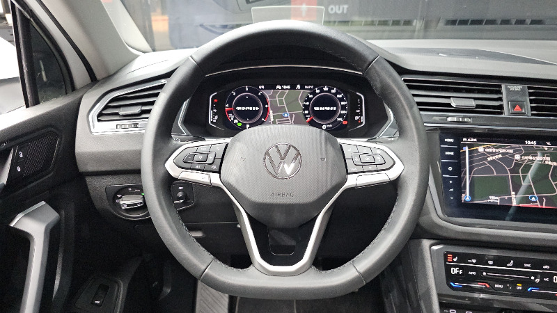 car Volkswagen Tiguan id57726 photo #13