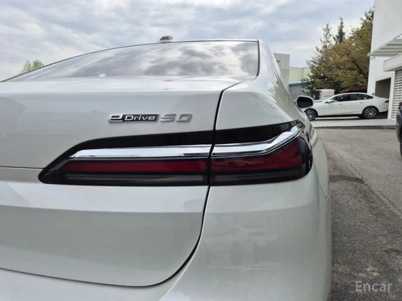 car BMW i7 id57750 photo #14