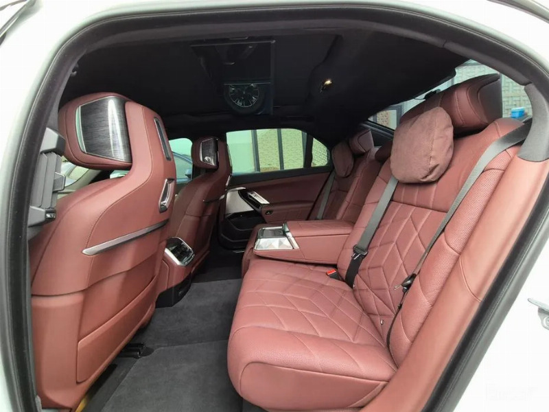 car BMW i7 id57750 photo #16