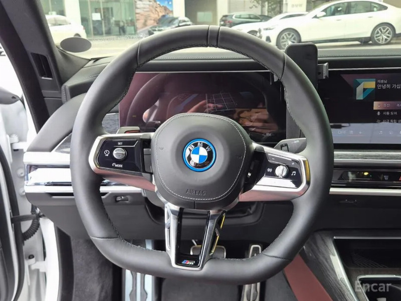 car BMW i7 id57750 photo #18