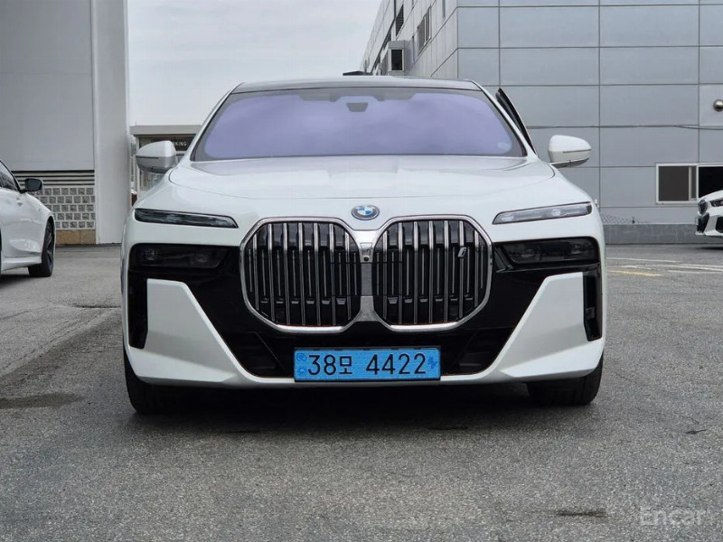 car BMW i7 id57750 photo #3