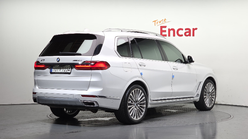 car BMW X7 id57799 photo #2