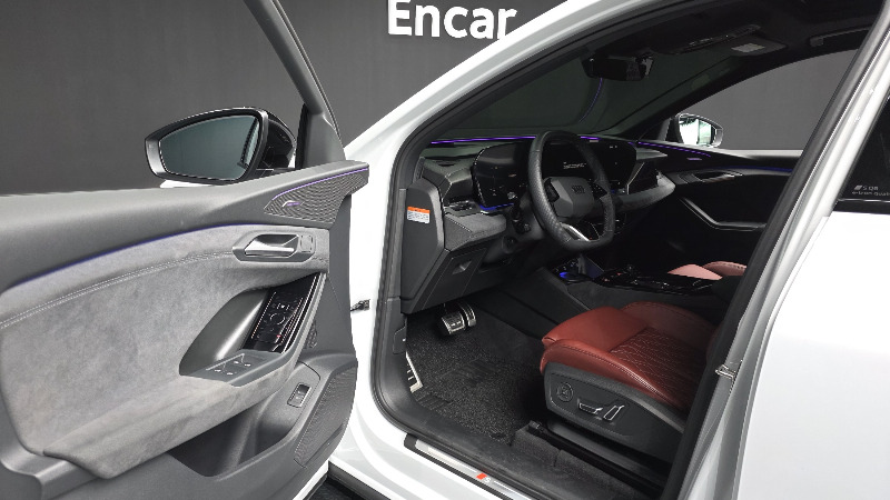 car Audi SQ6 e-tron id57853 photo #10