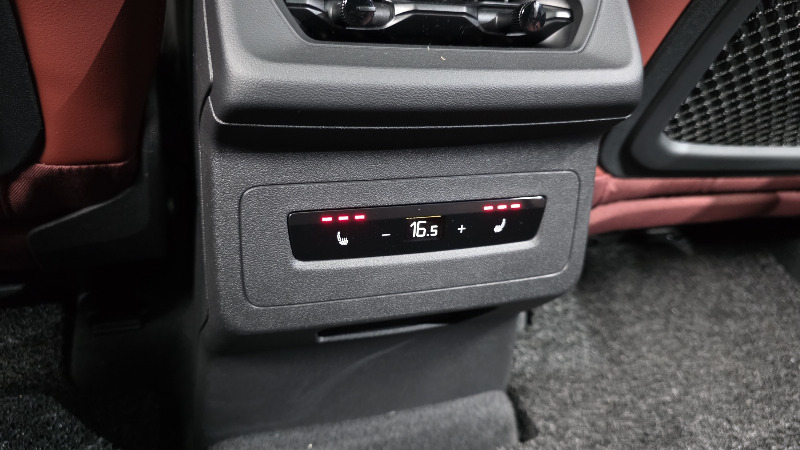 car Audi SQ6 e-tron id57853 photo #19