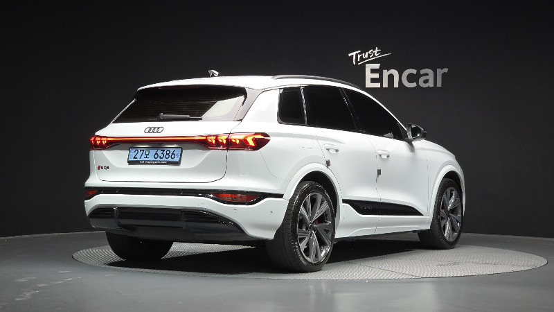 car Audi SQ6 e-tron id57853 photo #2