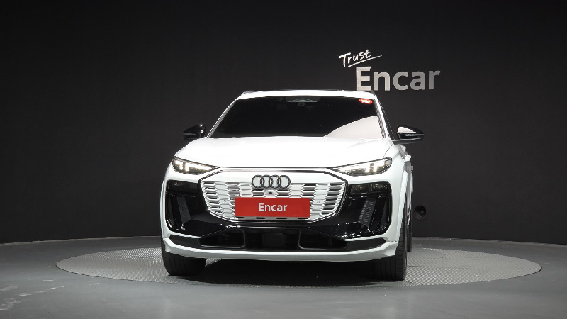 car Audi SQ6 e-tron id57853 photo #3