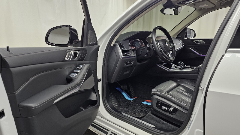 car BMW X7 id58005 photo #10