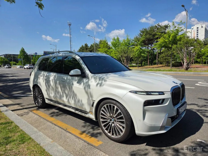 car BMW X7 id58013 photo #2