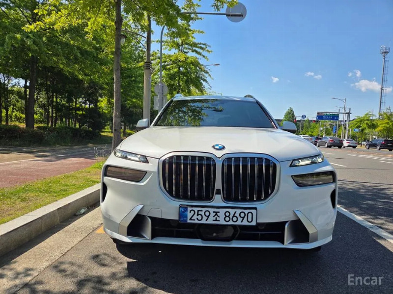 car BMW X7 id58013 photo #3