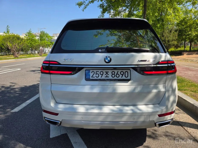 car BMW X7 id58013 photo #4