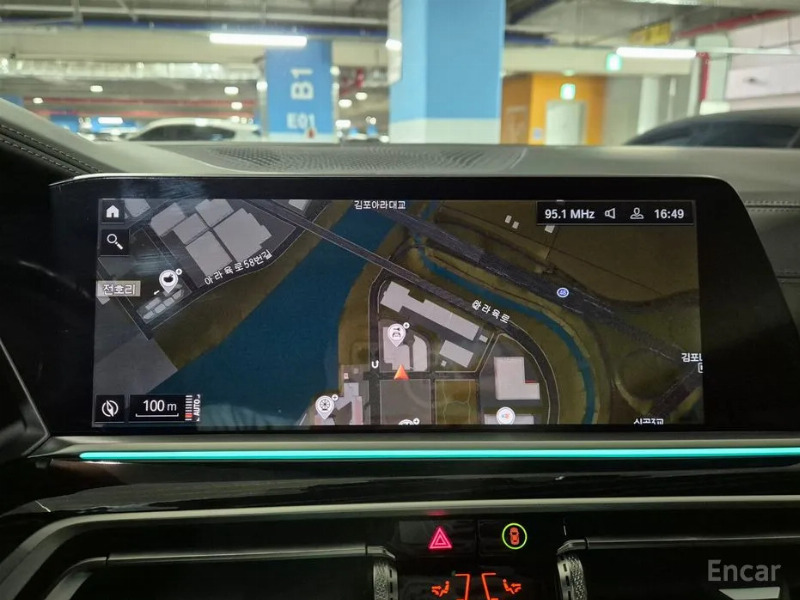 car BMW X7 id58021 photo #14