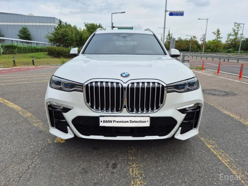 car BMW X7 id58021 photo #2
