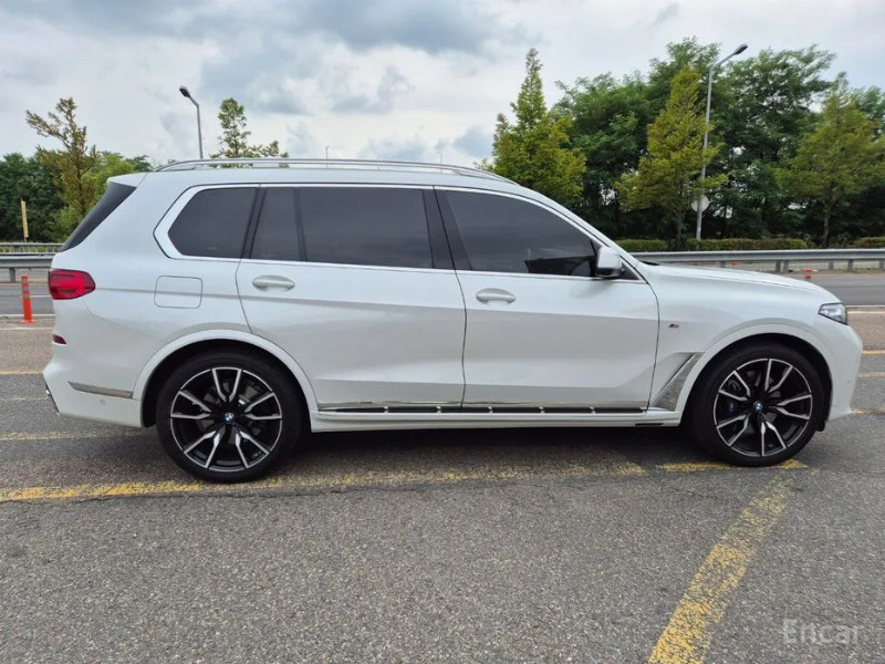 car BMW X7 id58021 photo #5