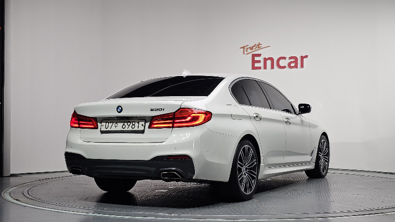 car BMW 5 Series id58046 photo #2