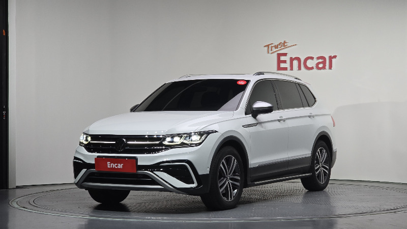car Volkswagen Tiguan id58205 main photo