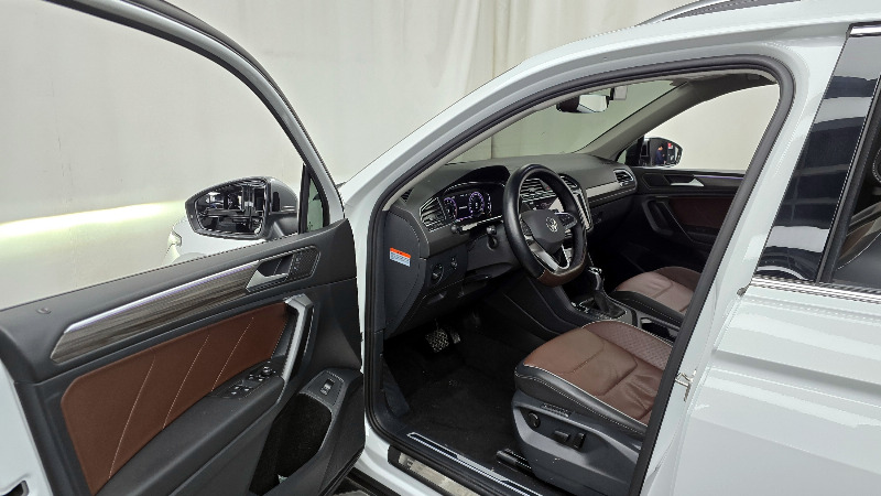 car Volkswagen Tiguan id58205 photo #10