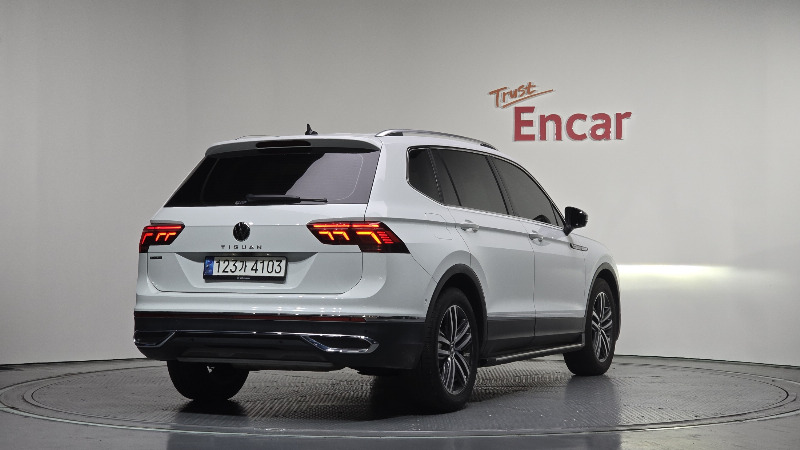car Volkswagen Tiguan id58205 photo #2