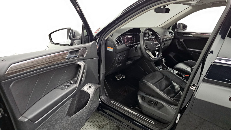 car Volkswagen Tiguan id58207 photo #10