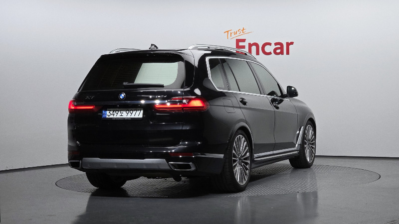 car BMW X7 id58233 photo #2