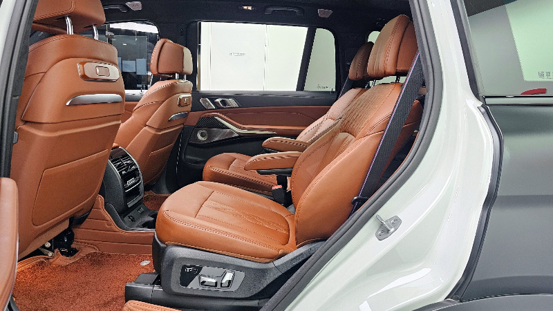 car BMW X7 id58237 photo #12