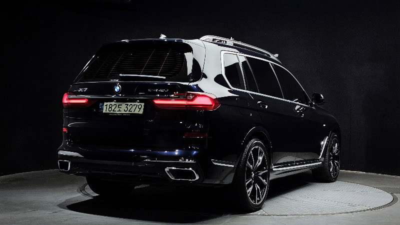 car BMW X7 id58249 photo #2