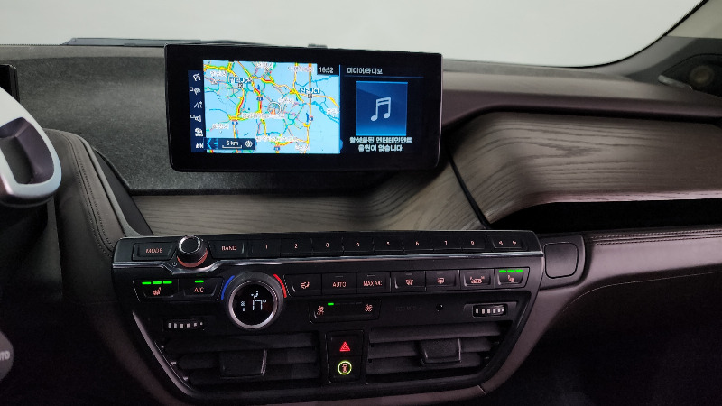 car BMW i3 id58252 photo #12