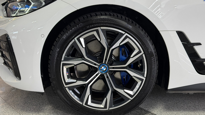 car BMW i4 id58264 photo #5