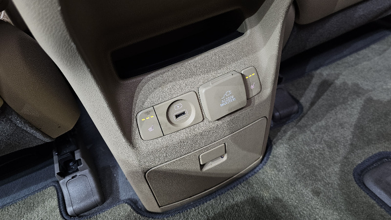 car KIA Carnival id58367 photo #17