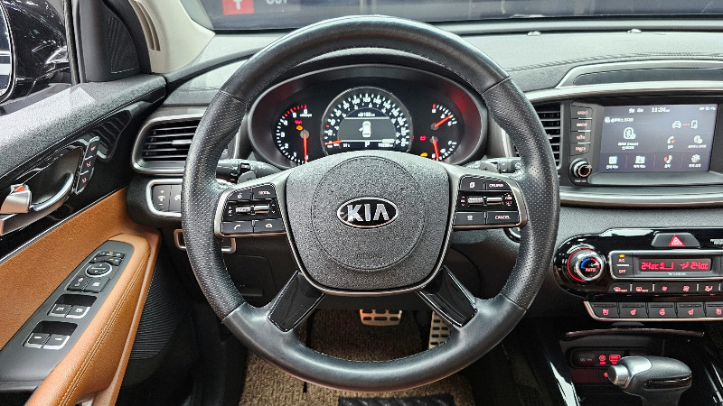 car KIA Sorento id58372 photo #13