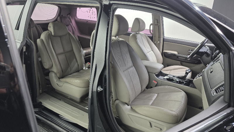 car KIA Carnival id58384 photo #12