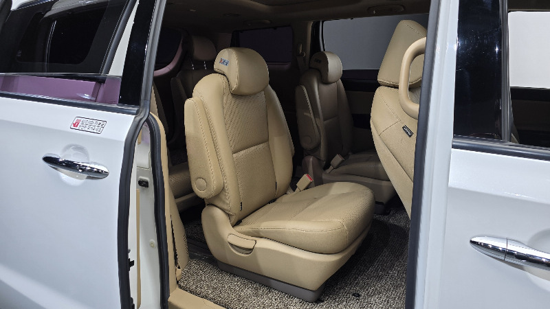 car KIA Carnival id58402 photo #11