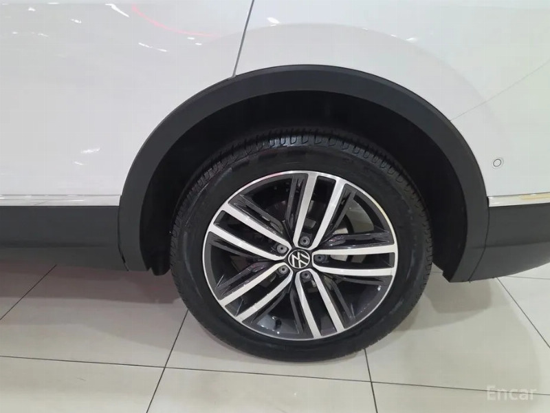 car Volkswagen Tiguan id58429 photo #5